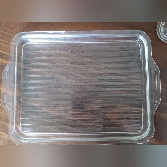 Pyrex Amish Butterprint White and Aqua Blue Vintage Glass Containers - Picture 4 of 7